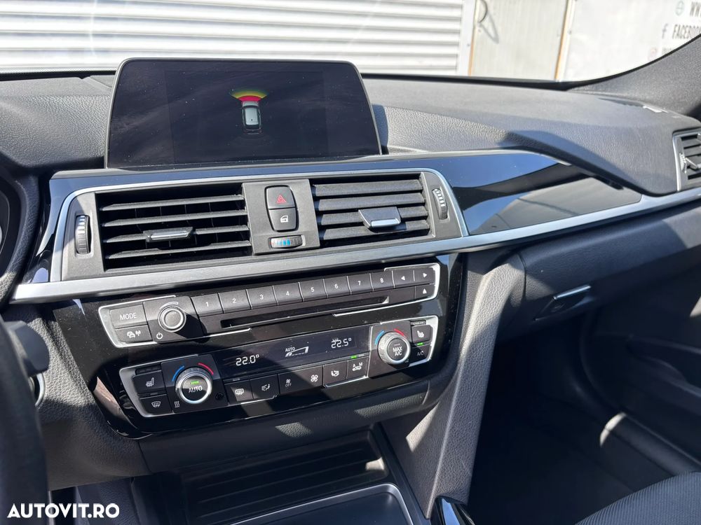 BMW Seria 3 320i Aut. Advantage - 26