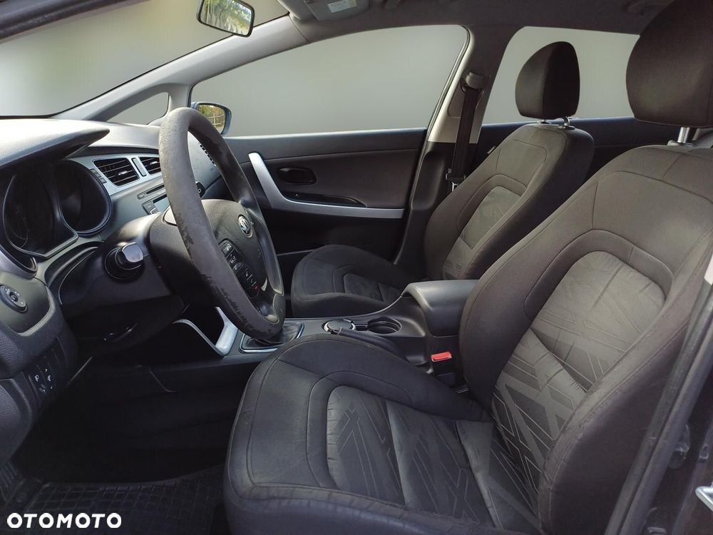 Kia Ceed - 13
