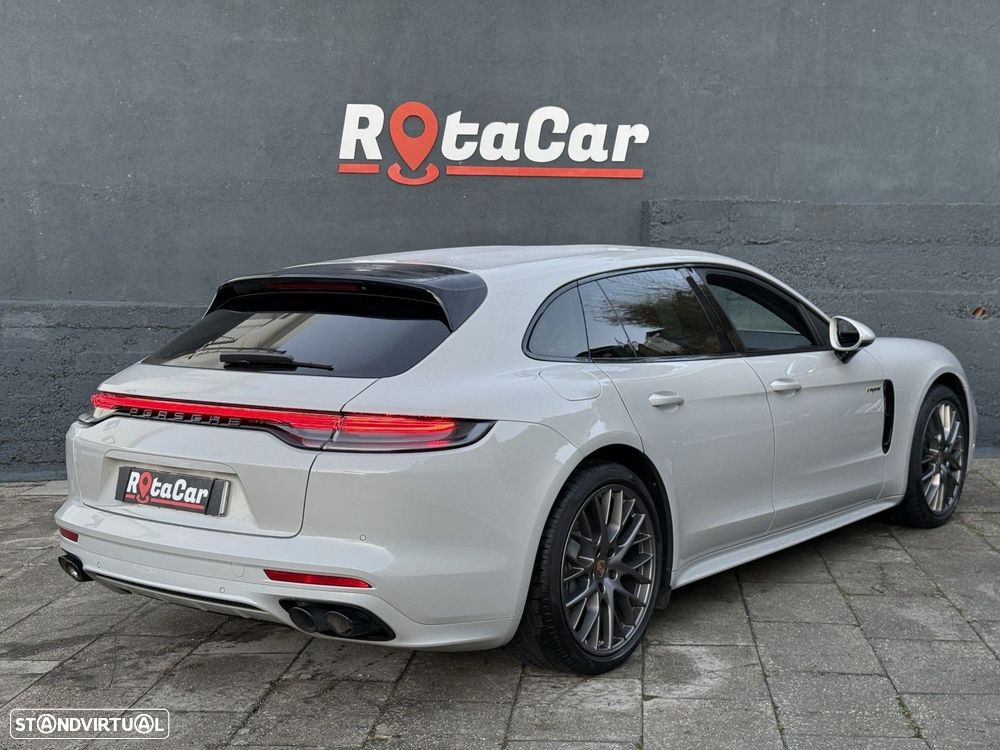 Porsche Panamera Sport Turismo 4 E-Hybrid - 17