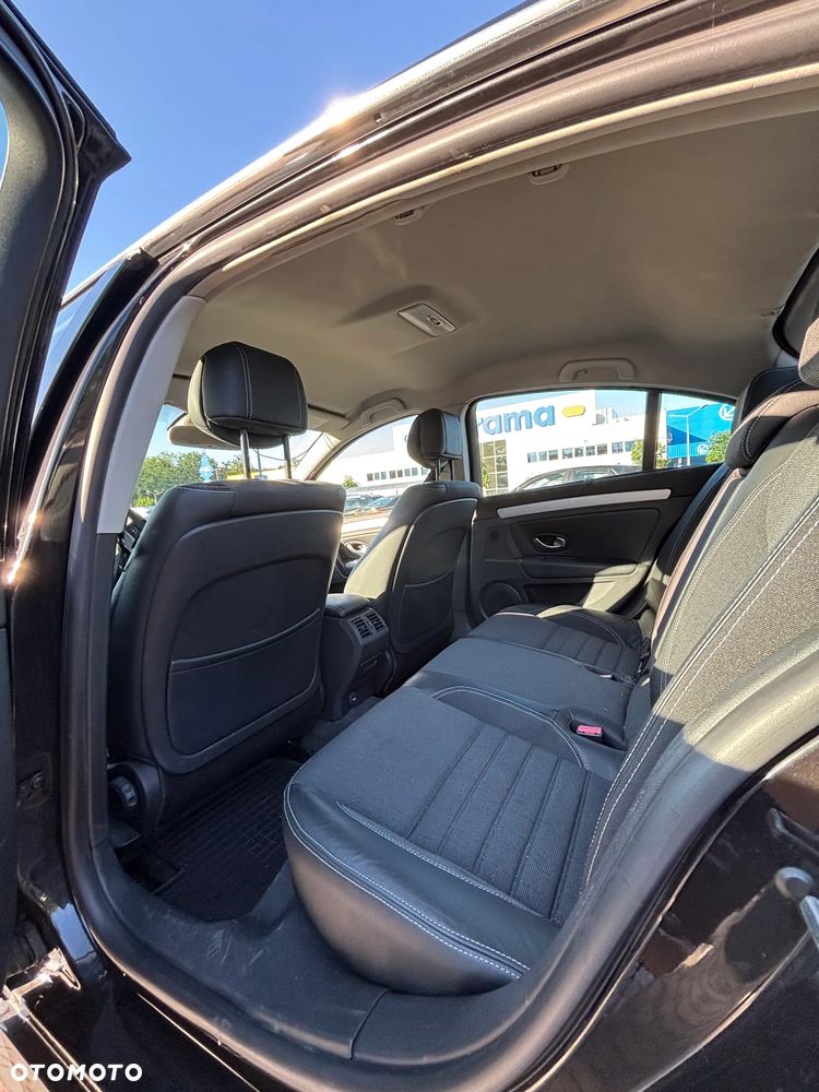 Renault Laguna 2.0 16V 140 Sportway - 17