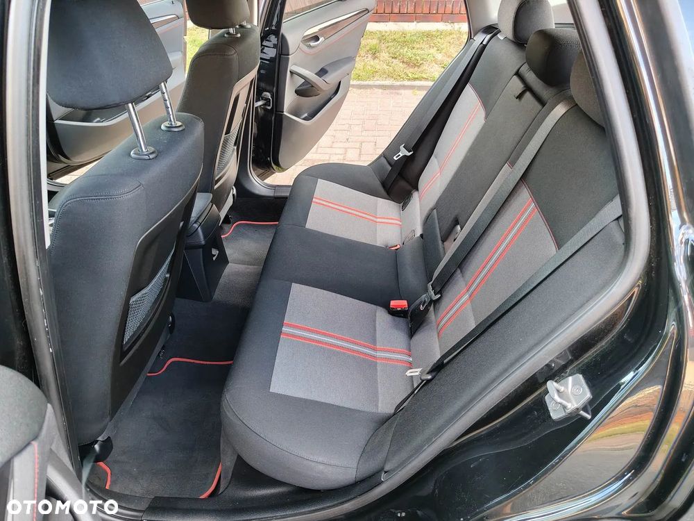 BMW X1 sDrive16d Sport Line - 16