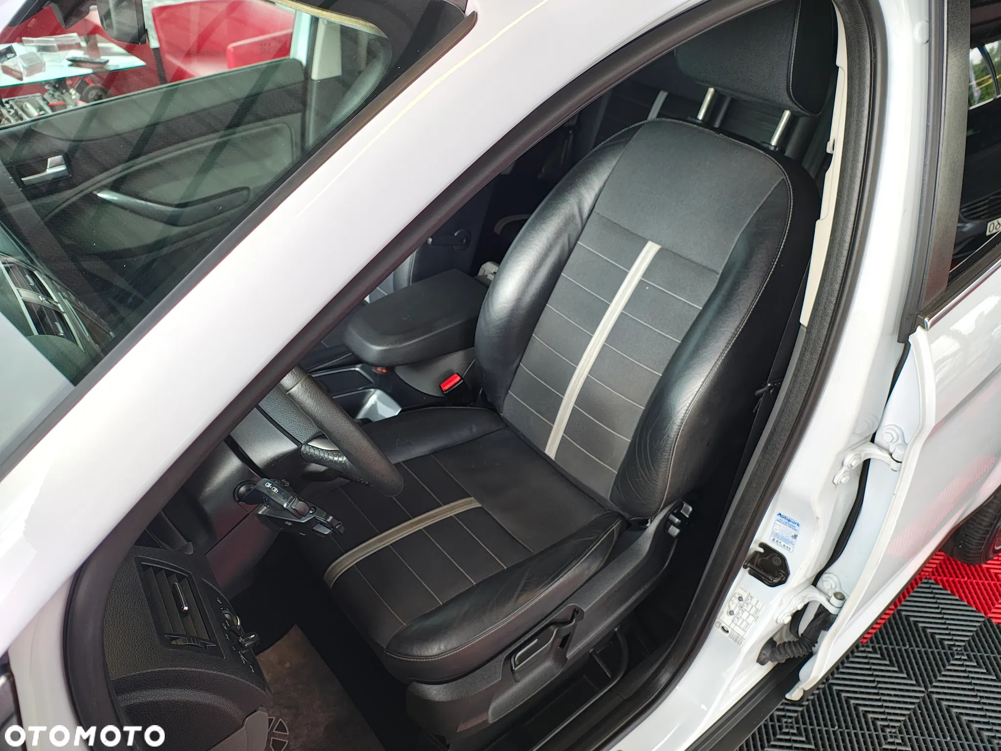 Ford Kuga 2.0 TDCi 4WD Titanium - 24