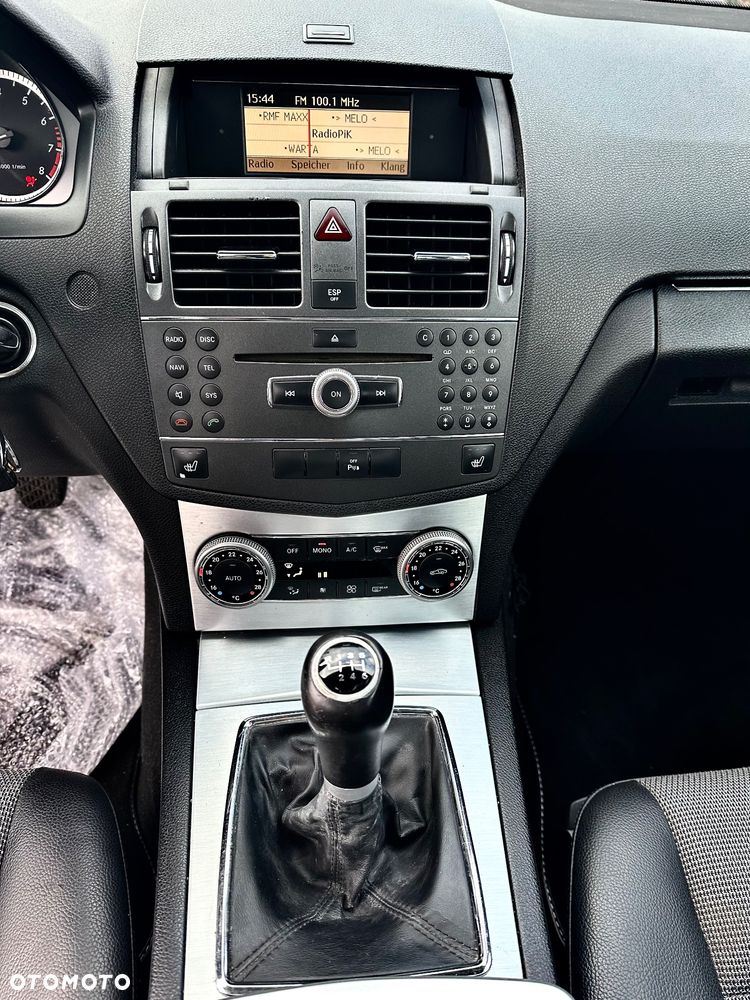 Mercedes-Benz Klasa C 180 Kompressor BlueEFFICIENCY Elegance - 11