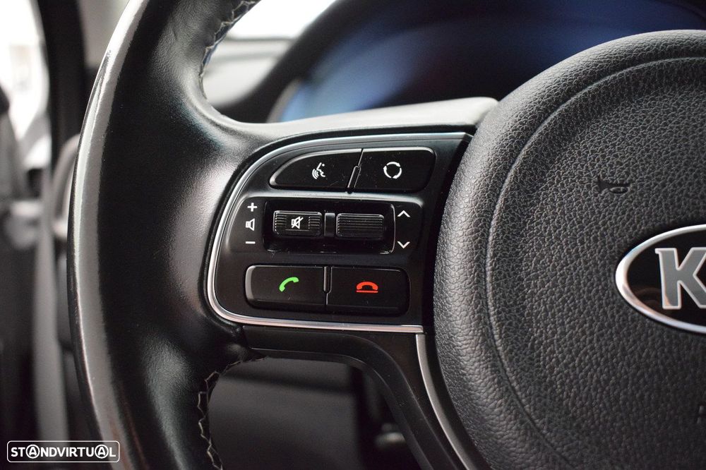 Kia Niro 1.6 GDi PHEV EX - 13