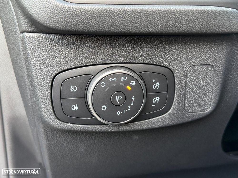 Ford Focus 1.0 EcoBoost MHEV ST-Line - 18