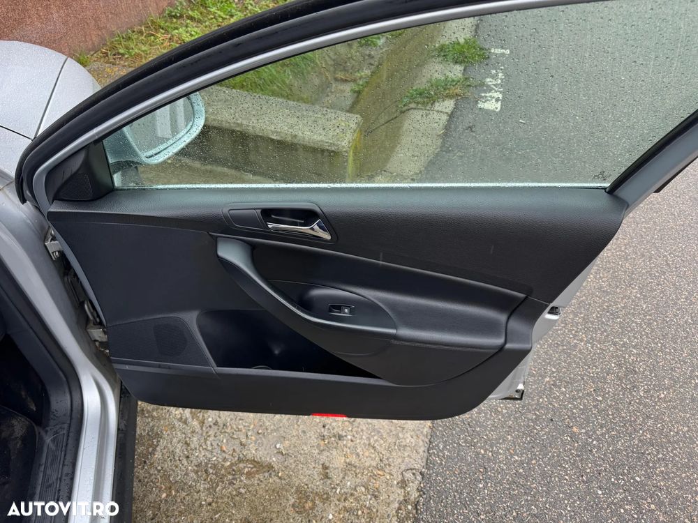 Volkswagen Passat Variant 2.0 TDI Highline DPF DSG - 9