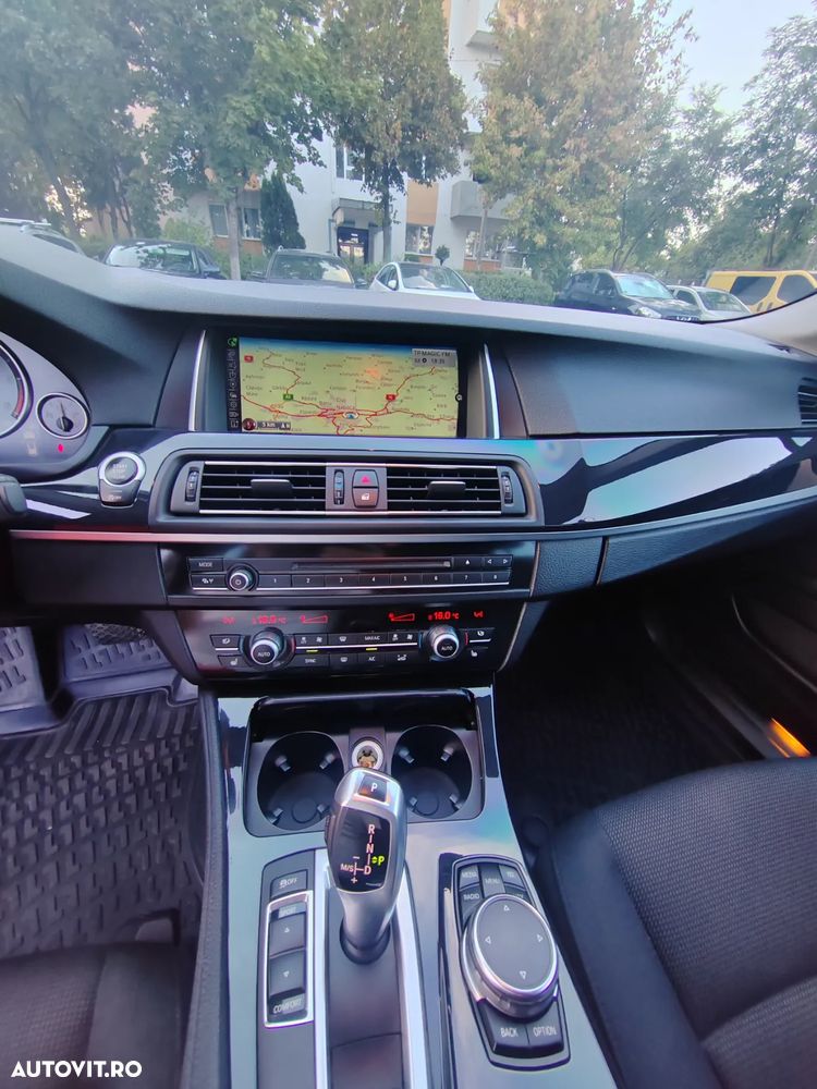 BMW Seria 5 525d Aut. - 13
