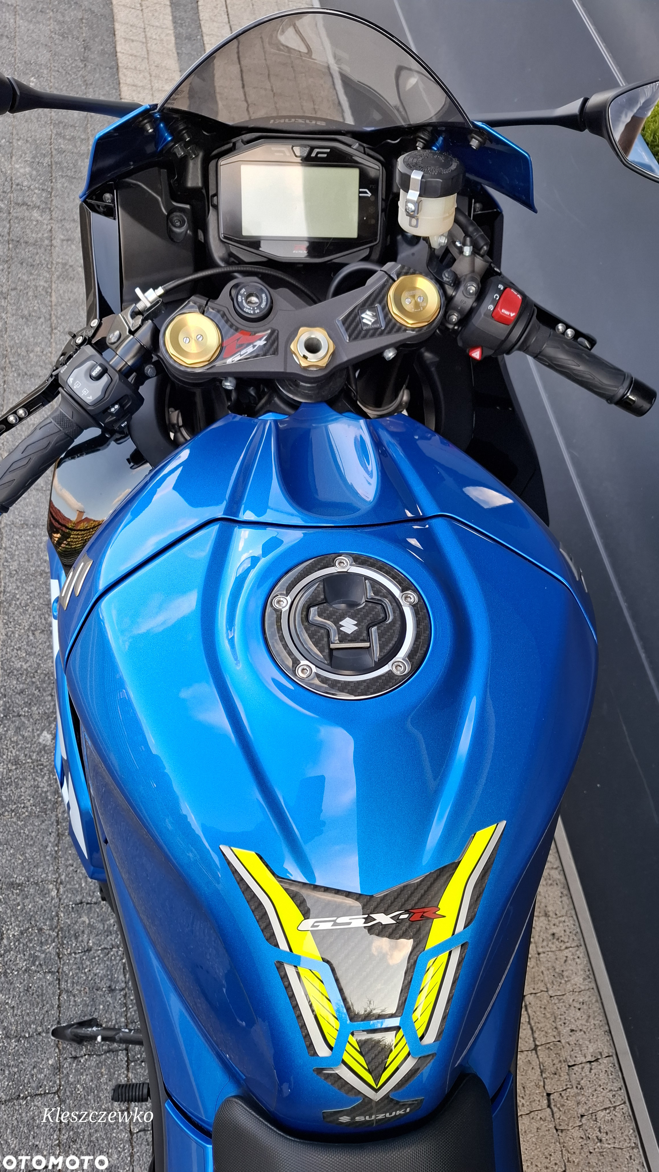 Suzuki GSX-R - 4