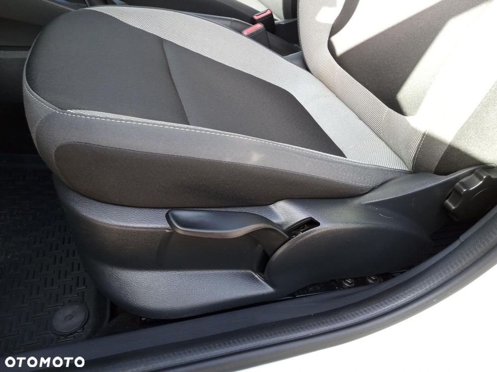 Skoda Fabia 1.0 TSI Ambition - 12