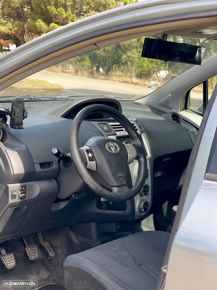 Toyota Yaris 1.0 VVT-i AC - 9