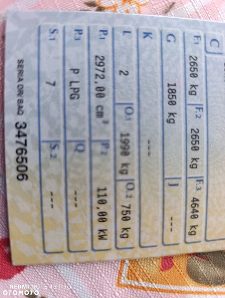 Mitsubishi Pajero - 32