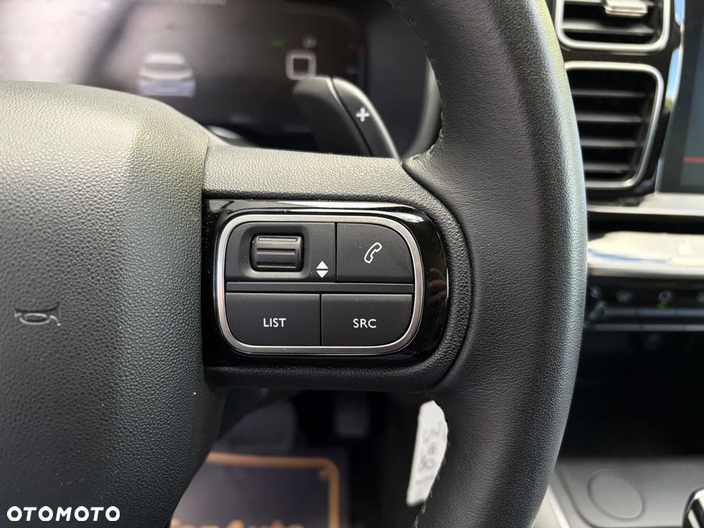 Citroën C5 Aircross 1.6 PureTech Live EAT8 - 24