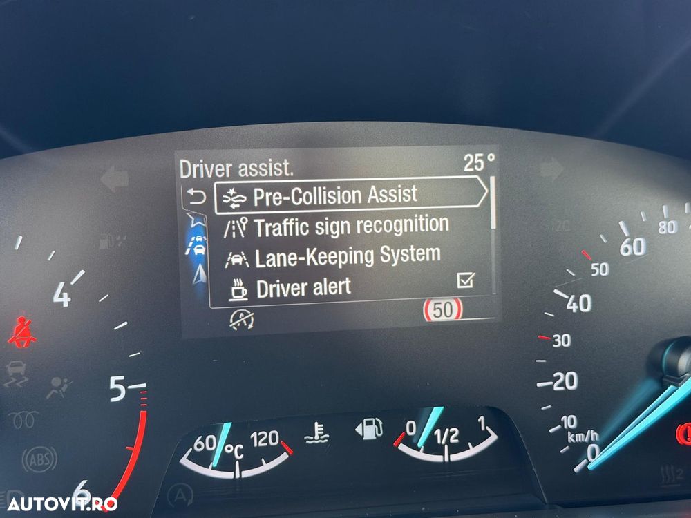 Ford Focus 2.0 EcoBlue Titanium - 28