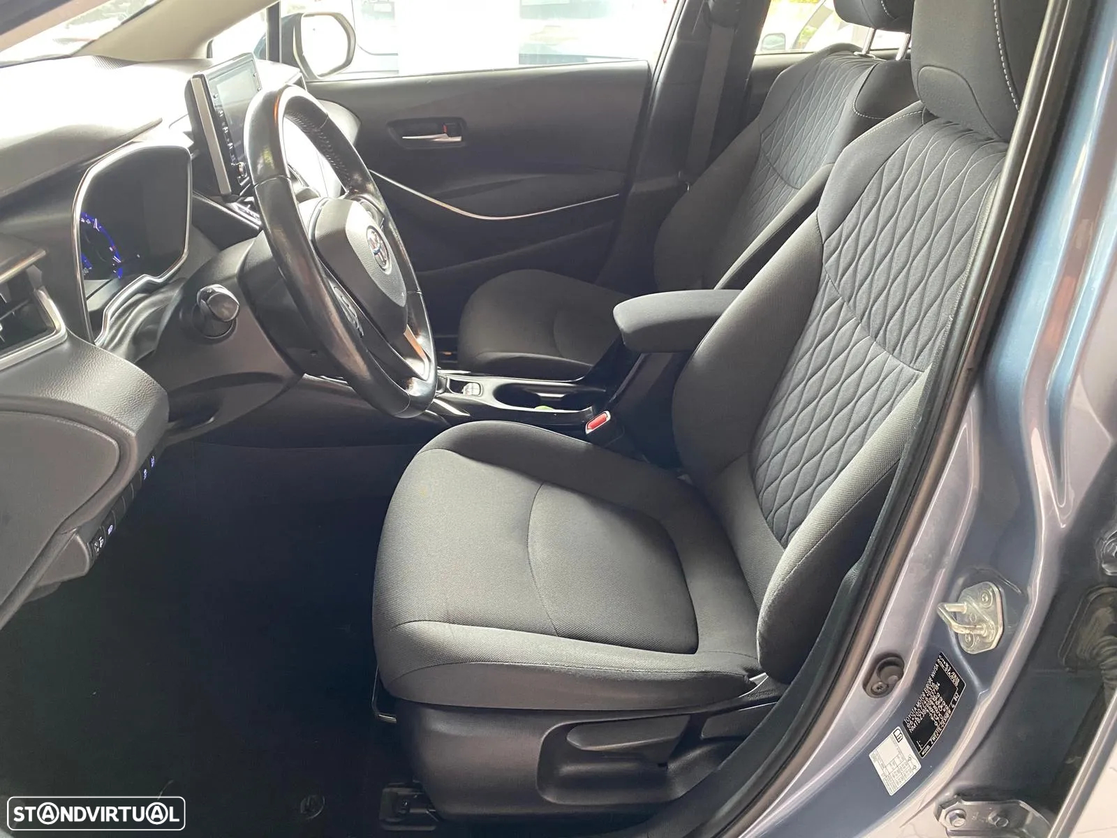 Toyota Corolla SD 1.8 Hybrid Exclusive - 38