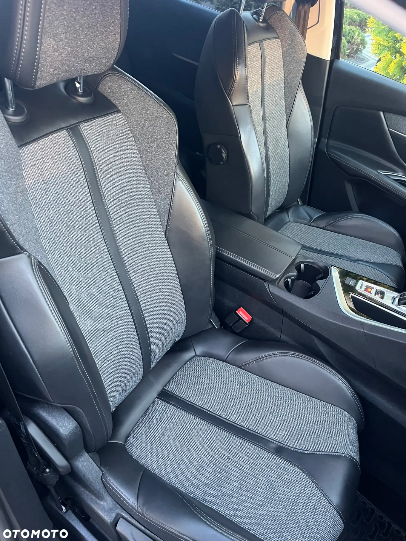 Peugeot 3008 1.5 BlueHDi Active S&S EAT8 - 12