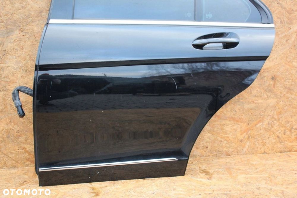 Drzwi LEWE lewy tył Mercedes C-Klasa w204 kolor kolor 197U 197 kompletne - 2