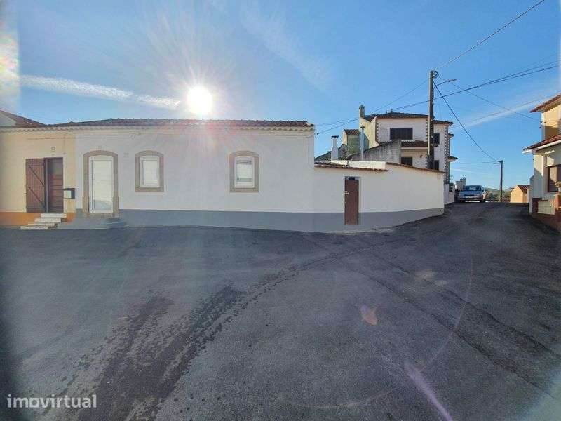 Excelente Moradia T3 - Monte Redondo- Torres Vedras - Grande imagem: 2/8