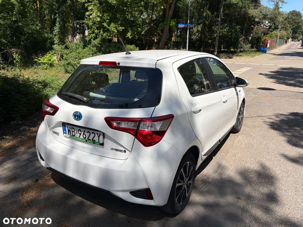 Toyota Yaris Hybrid 100 Active EU6 - 7