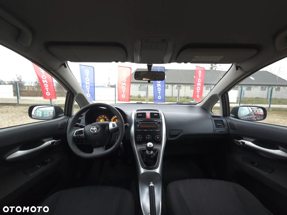 Toyota Auris 1.4 D-4D 2010 - 29