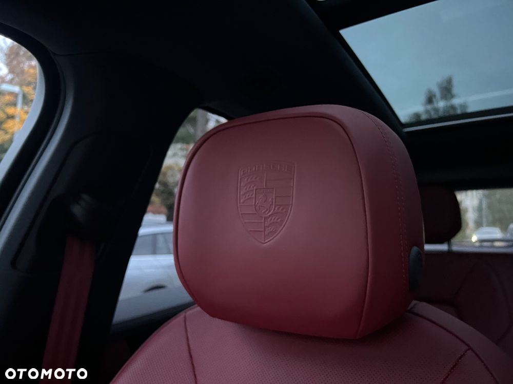 Porsche Cayenne Platinum Edition - 35