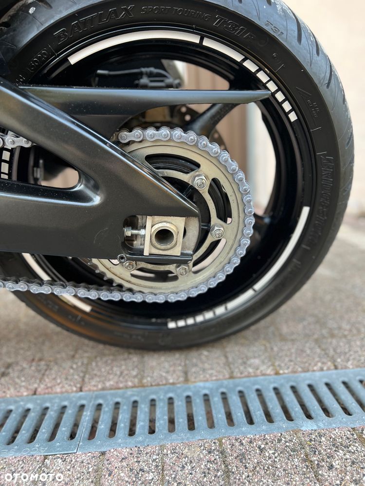 Yamaha FZ8 - 8