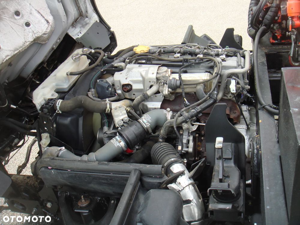 Nissan CABSTAR - 25