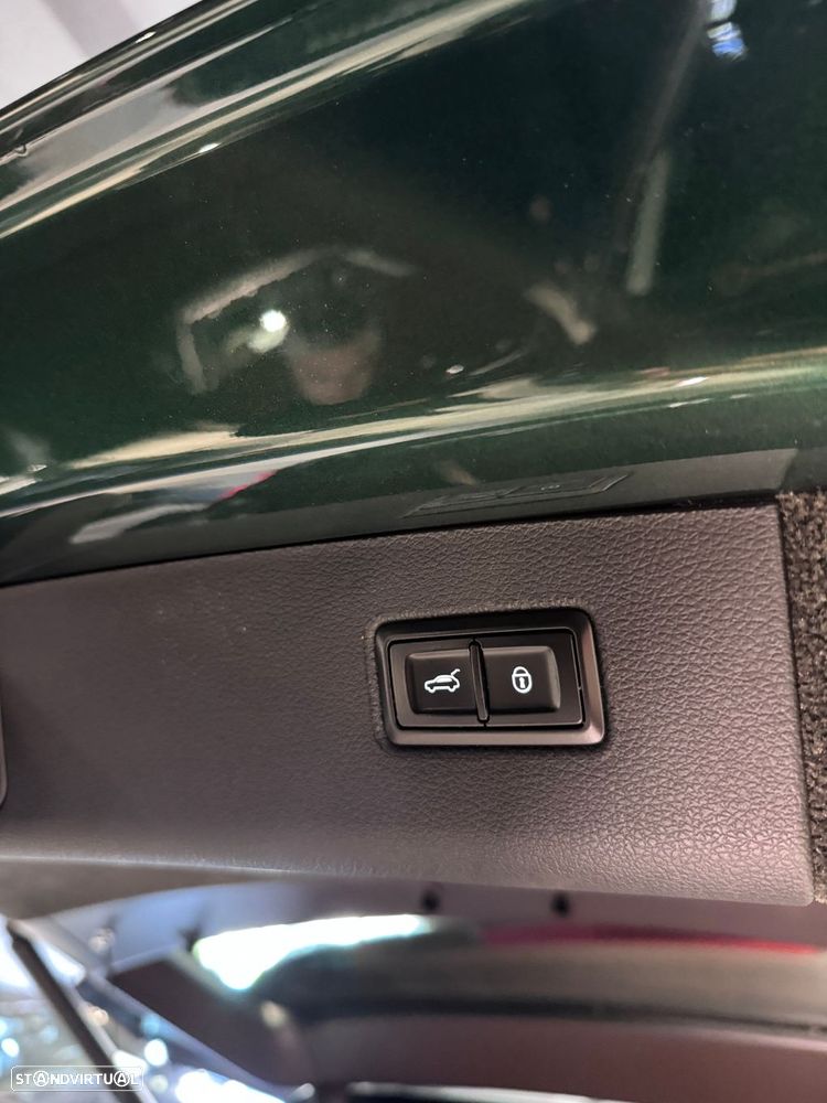 Bentley Bentayga Hybrid - 57