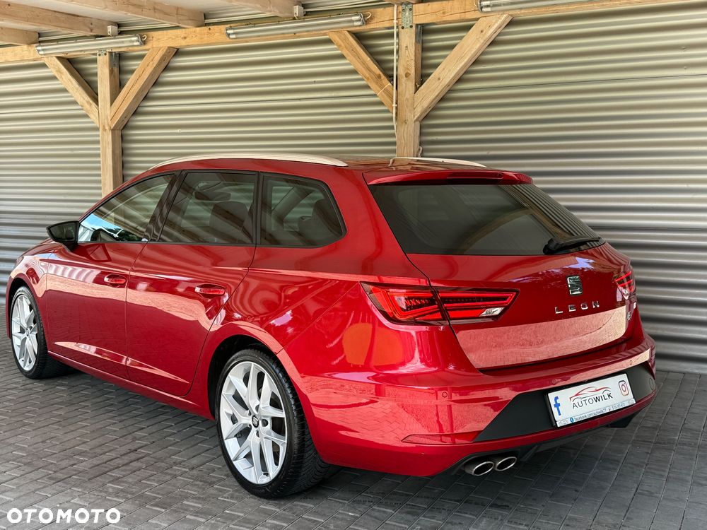Seat Leon 1.8 TSI Start&Stop DSG FR - 4