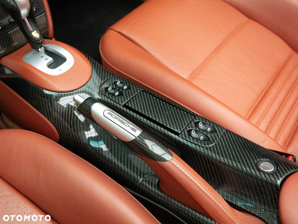 Porsche 911 - 32