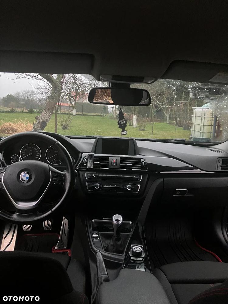 BMW Seria 3 316d Sport Line - 12