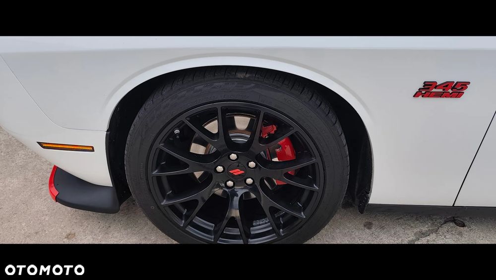 Dodge Challenger 5.7 R/T - 28
