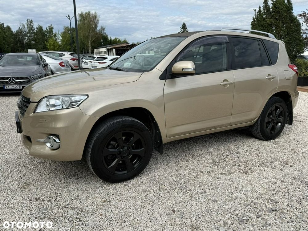 Toyota RAV4 - 9