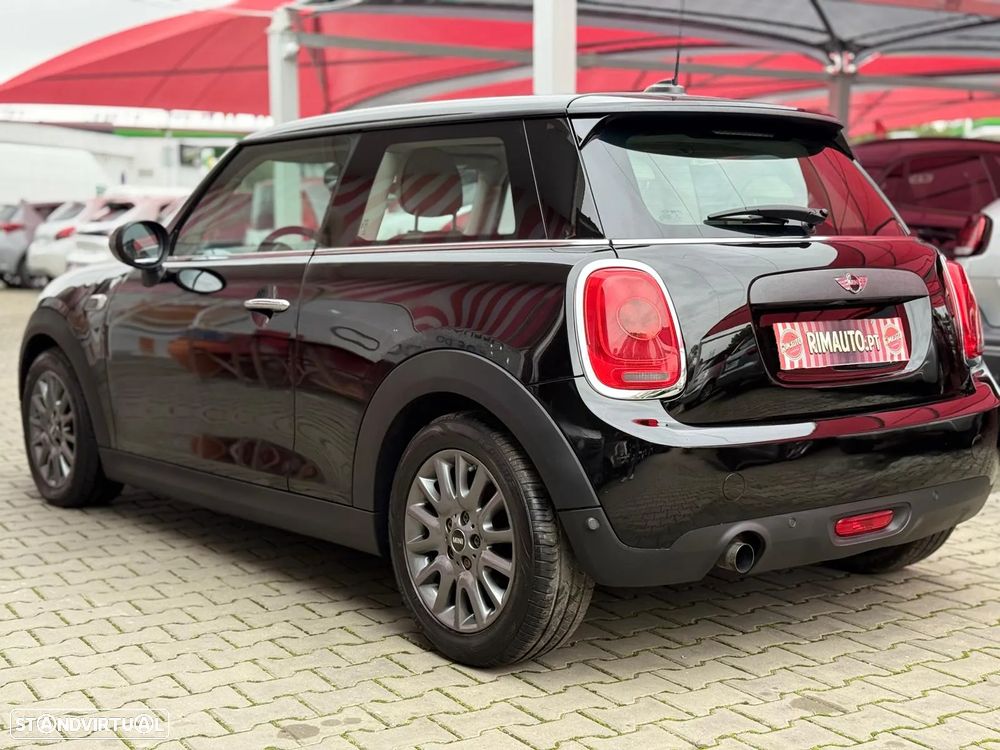 MINI 3 Portas One D - 19