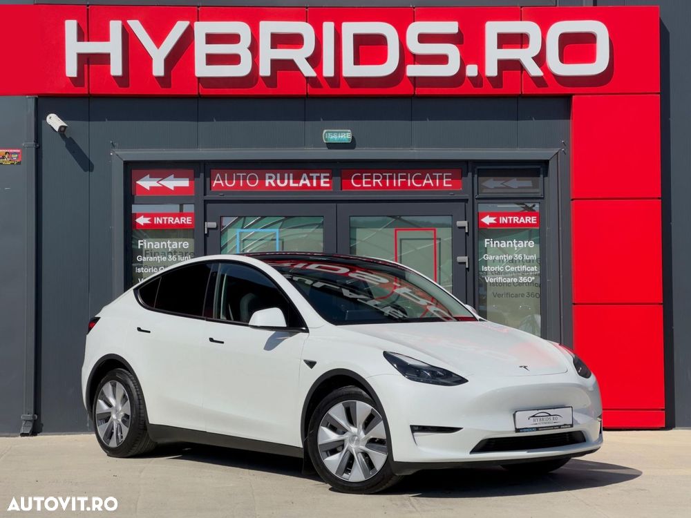 Tesla Model Y Long Range Dual Motor AWD - 8