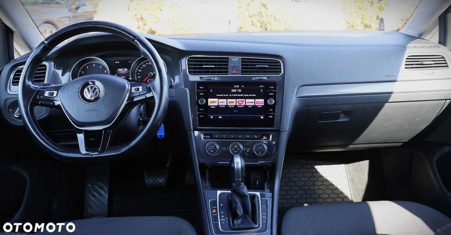 Volkswagen Golf - 12
