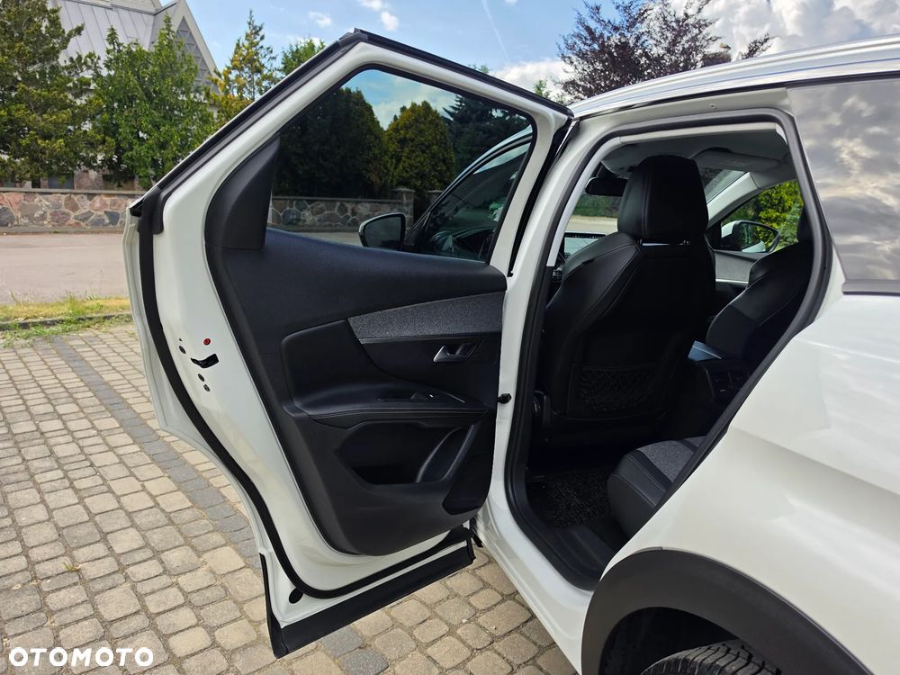 Peugeot 3008 BlueHDi 180 Stop & Start EAT8 Allure - 26