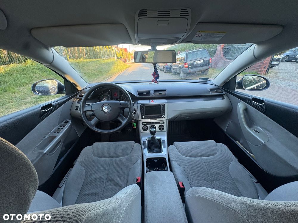 Volkswagen Passat 1.9 TDI Individual - 13