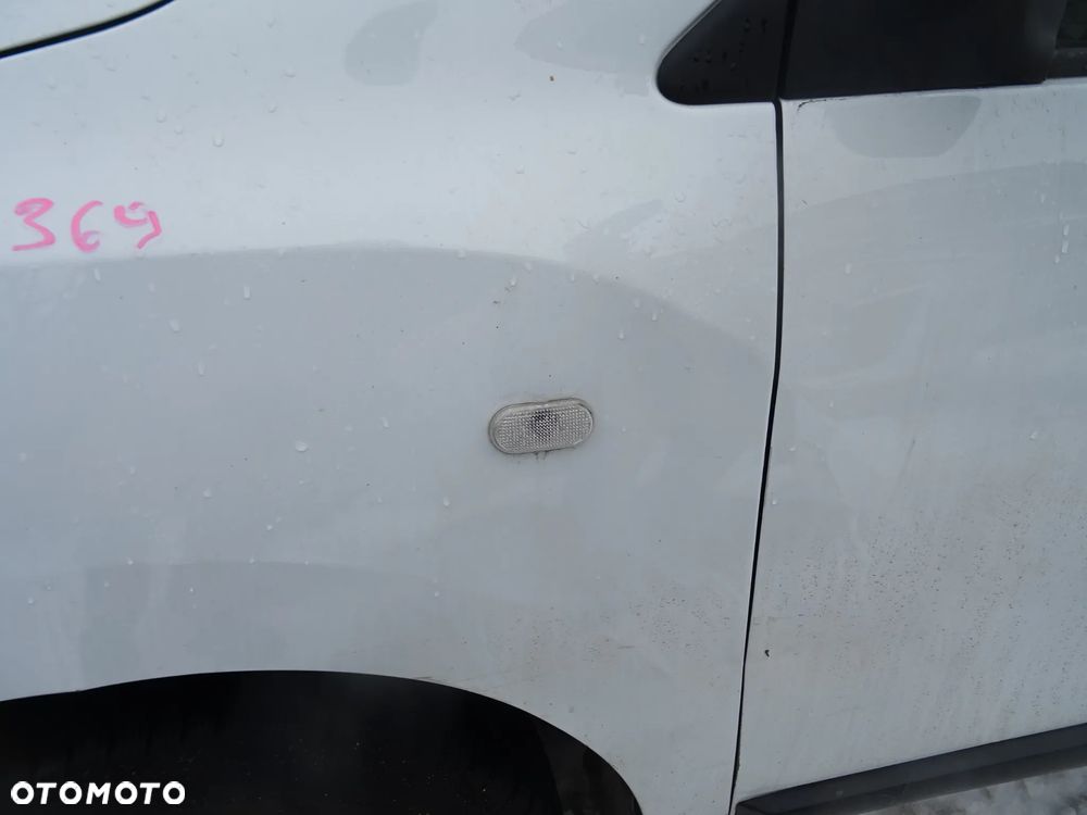 WYPRZEDAZ DACIA DOKKER LEWY BLOTNIK BIALY DV369 nr 12 MALA SKAZA ROZNE INNE CZESCI - 9
