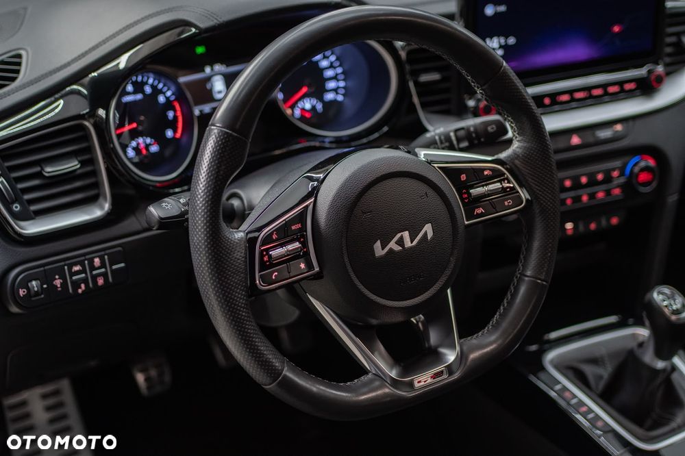 Kia ProCeed 1.5 T-GDI GT Line - 25