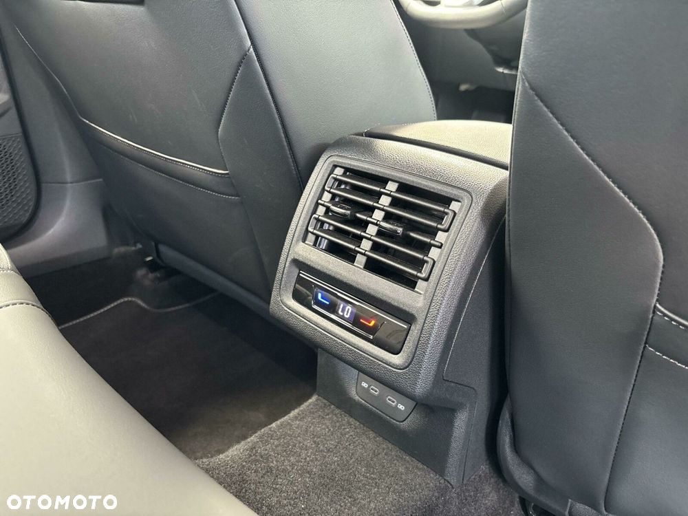 Volkswagen Golf - 16