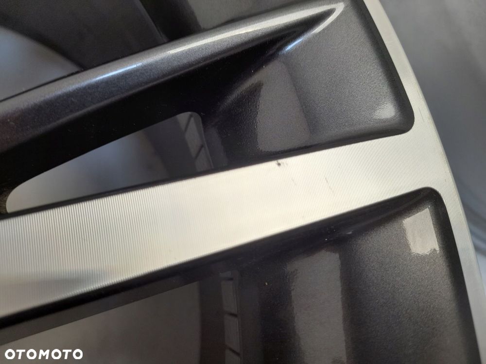 Felga aluminiowa Lexus OE 8.5" x 20" 5x114,3 ET25 - 4