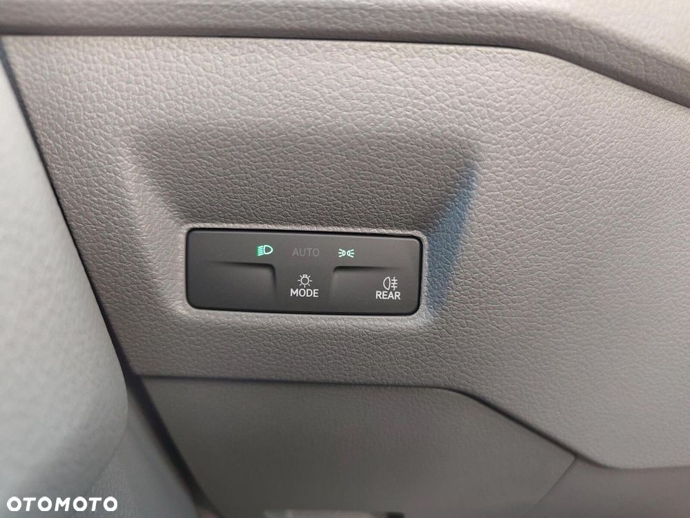 Volkswagen Crafter 35 Furgon z wysokim dachem silnik: 2,0 l EU6 SCR 177 KM, przedni 8-bieg.automatyczna, r.o : 4490 mm - 23