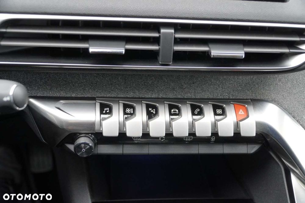 Peugeot 3008 BlueHDi 130 Stop & Start EAT8 Allure - 23