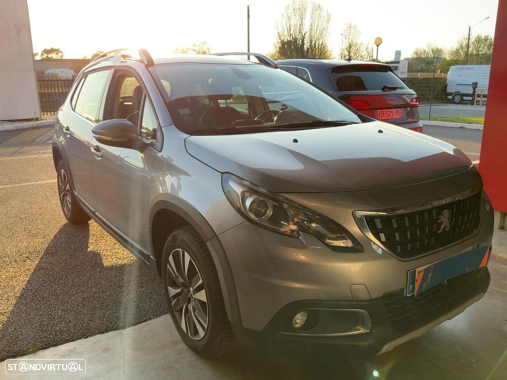 Peugeot 2008 1.2 PureTech Allure - 1
