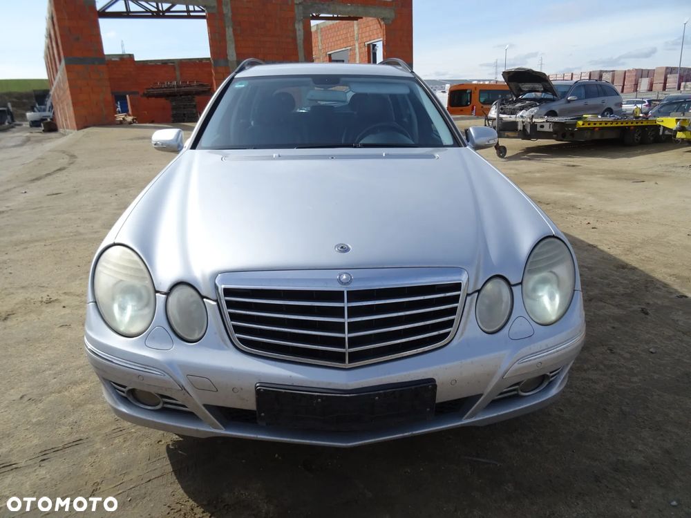 Mercedes E W211 (lakier C775) maska zderzak błotnik zderzak konsola klapa lampy części - 1