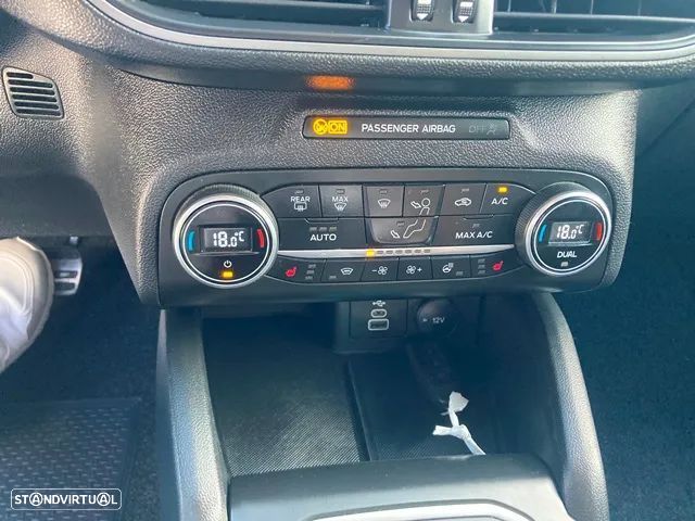 Ford Focus SW 1.0 EcoBoost Hybrid Aut. ST-LINE DESIGN - 30