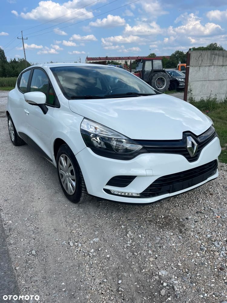Renault Clio - 1