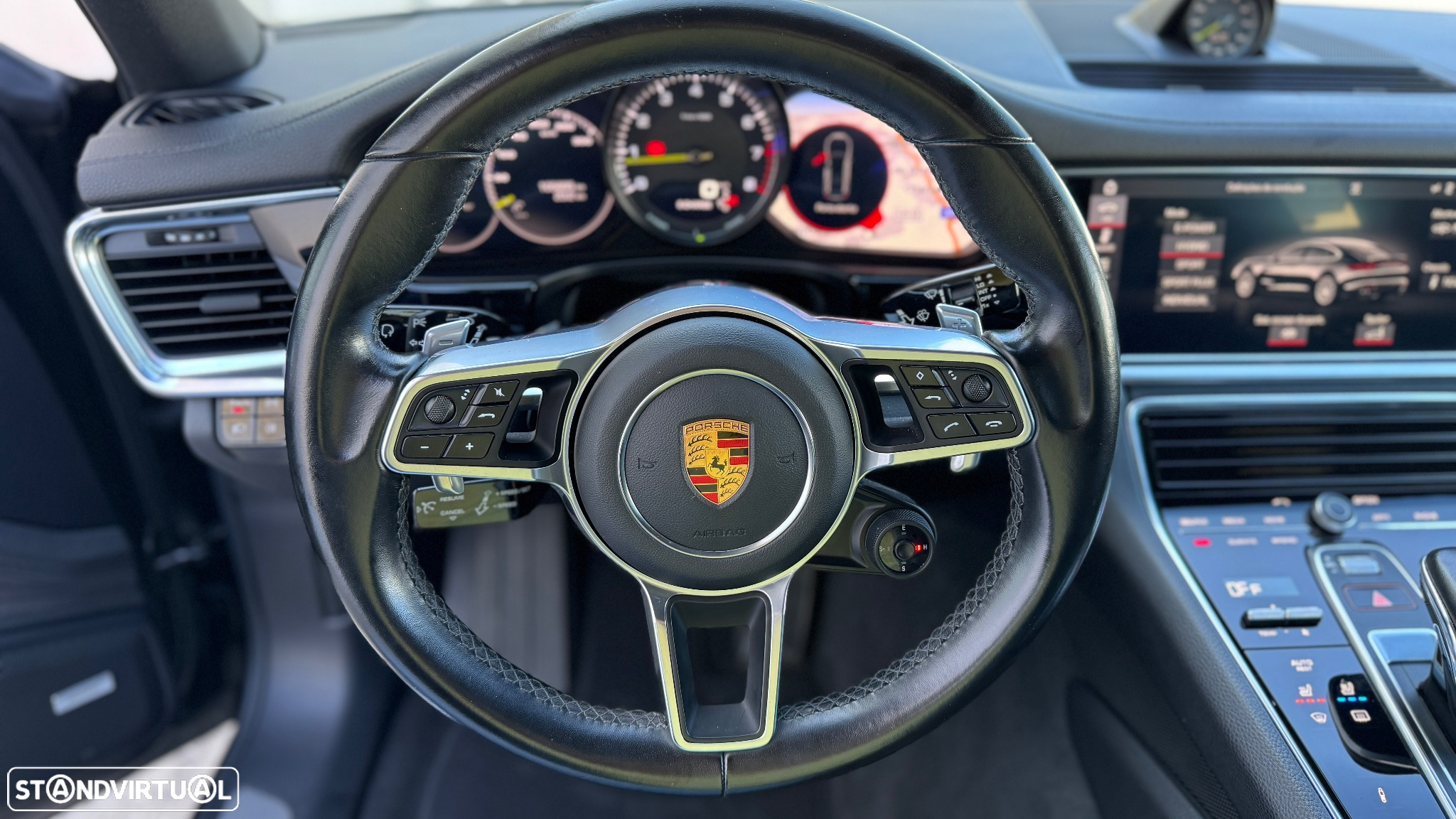 Porsche Panamera 4 E-Hybrid - 11