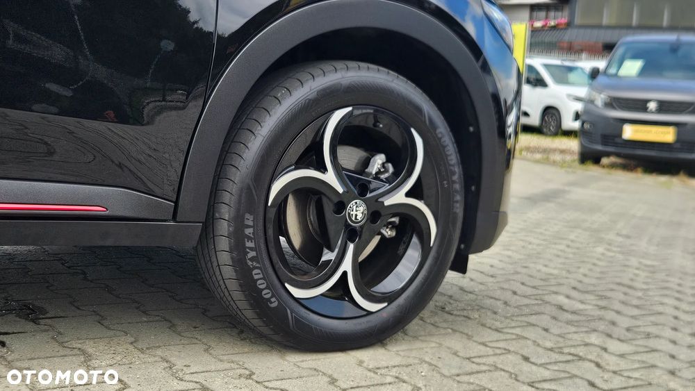 Alfa Romeo Junior 1.2 mHEV Ibrida Speciale eDCT - 23