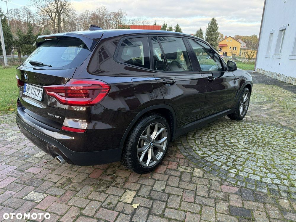 BMW X3 xDrive20i Advantage - 29